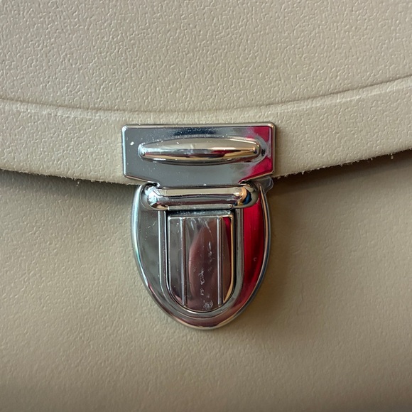 The Cambridge Satchel Company Tan Leather Crossbody Bag - Picture 4 of 8